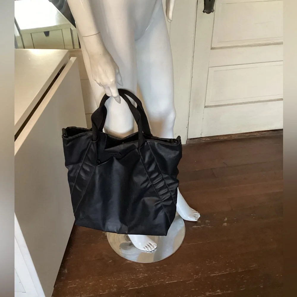 BUILT essential work tote shoulder
